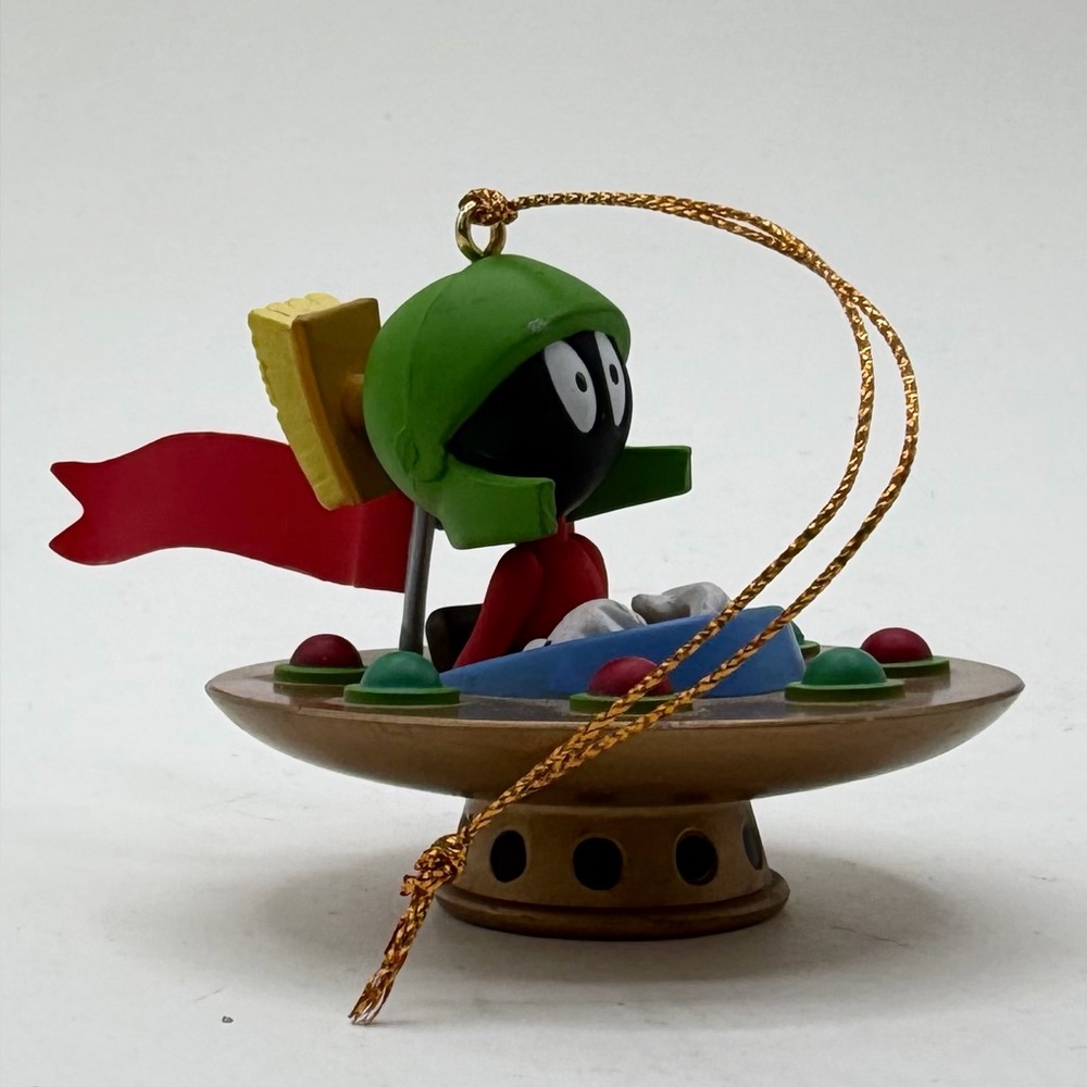 Looney Tunes Marvin the Martian Christmas Ornament 1995 UFO Collectible 2” Tall